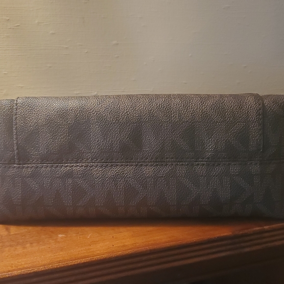 SOLD - Picture 4 of 8